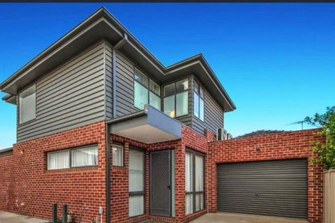 Alexina St Albans - Brisbane Tourism 0