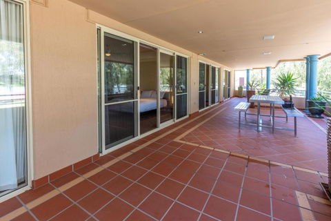 Apartment 1, 9 River Lane, Mannum - Brisbane Tourism 2