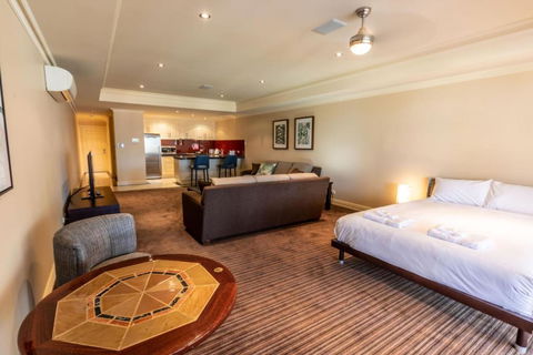 Apartment 2, 9 River Lane Mannum - Brisbane Tourism 4