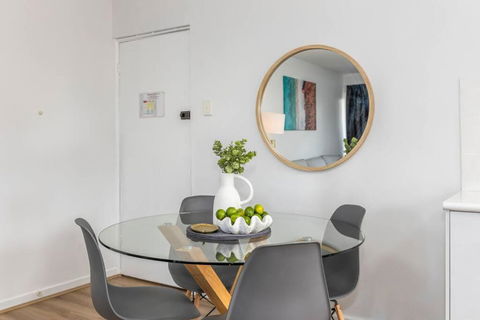 Apartment 8 Burswood - Brisbane Tourism 1