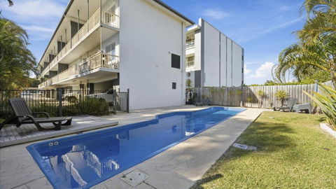 Apartment Awesome Location, Near Cafes, Restaurants, Short Stroll To The Beach - Tourism Brisbane 1