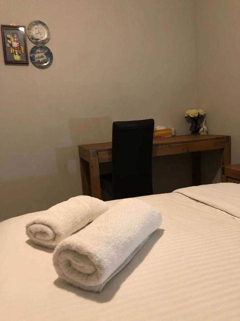 Apple House Truganina - Tourism Brisbane 4