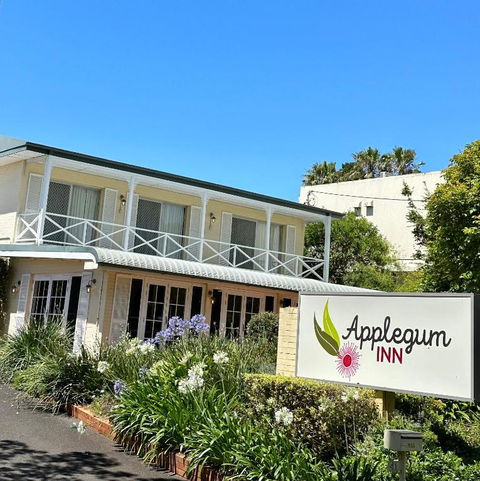 Applegum Inn - Tourism Brisbane 0