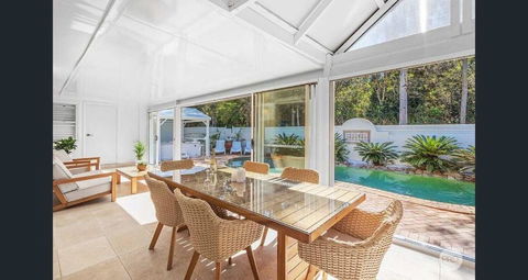 Aquablue Holiday Home - Hot Spa & Pool - 2m Walk To Beaches - Tourism Brisbane 0