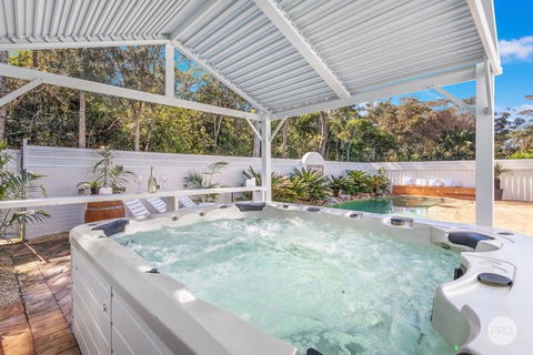 Aquablue Holiday Home - Hot Spa & Pool - 2m Walk To Beaches - Tourism Brisbane 1