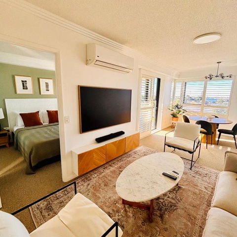 Aqualine Apartments On The Broadwater - Brisbane Tourism 3