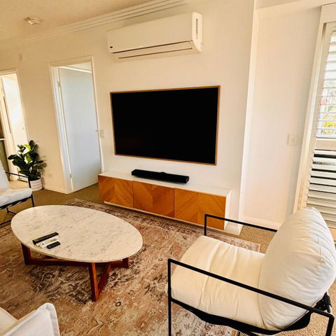 Aqualine Apartments On The Broadwater - Brisbane Tourism 1