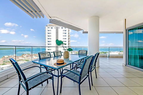 Arafura Edge - Resort Living And Breathtaking Views - Tourism Brisbane 0