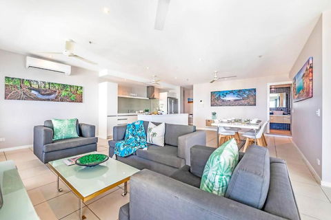 Arafura Edge - Resort Living And Breathtaking Views - Tourism Brisbane 1