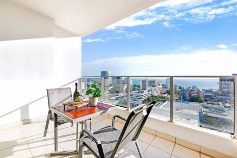 Arafura Suites - Dual-Studio Resort-style Getaway - Brisbane Tourism 2