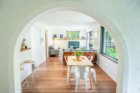 Araluen - Brisbane Tourism 0