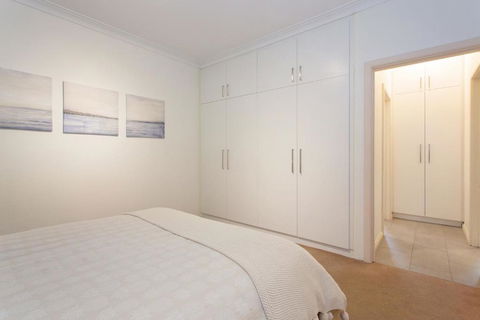 Arcadia Apartment - Cottesloe - Brisbane Tourism 3