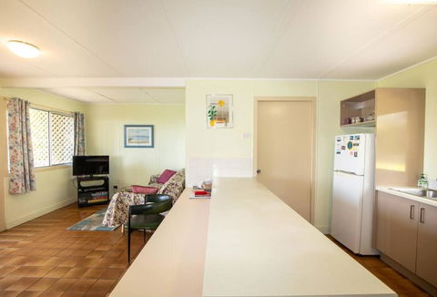 ARCADIA -Straddie Original 3 Bedroom House With Ocean Views - Tourism Brisbane 2