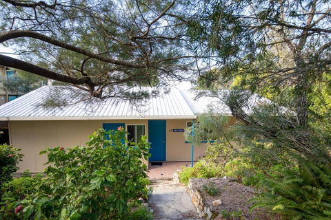 ARCADIA -Straddie Original 3 Bedroom House With Ocean Views - Tourism Brisbane 0