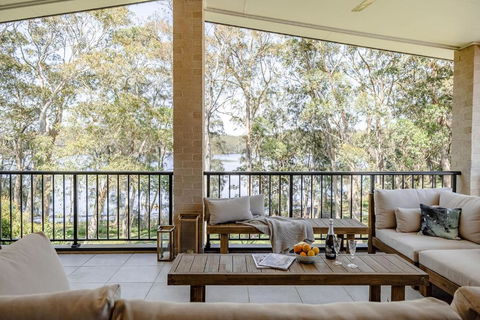 Aria Shores - Your Lakeside Haven - Tourism Brisbane 0