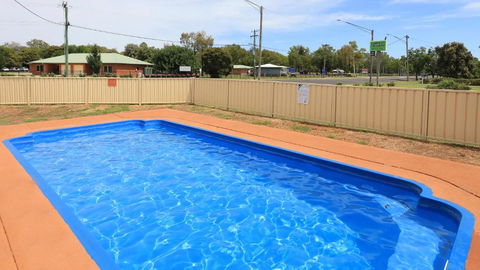 Artesian Motor Inn Under New Management RAMS Motel - Brisbane Tourism 1