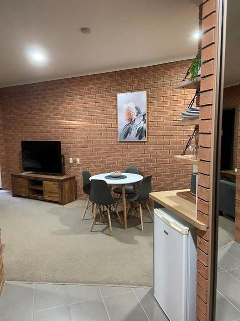 Ashleigh Court Motor Inn - Brisbane Tourism 4