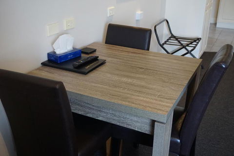 Ashmont Motel And Apartments - Brisbane Tourism 2