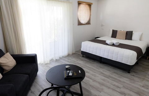 Aston Hill Motor Lodge - Brisbane Tourism 3