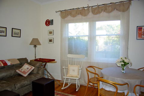 At Eleven - La Petite Maison - Brisbane Tourism 3