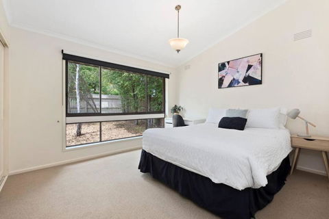 At The Hilltop - Sleeps 10 - Tourism Brisbane 2