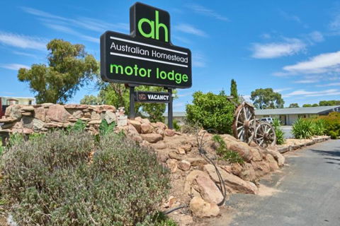 Australian Homestead Motor Lodge - Tourism Brisbane 0