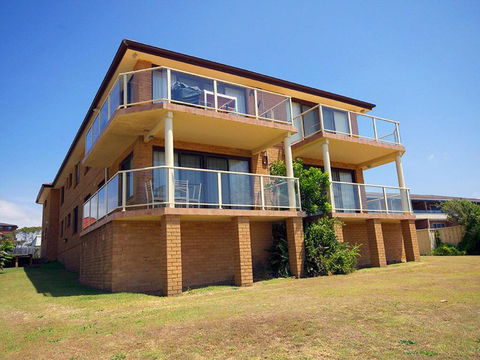 Avilla Court 1 - Brisbane Tourism 3