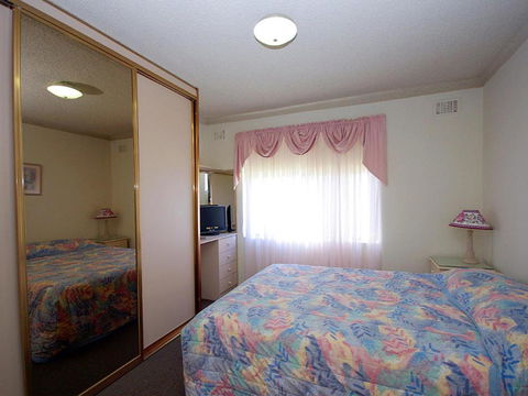 Avilla Court 1 - Brisbane Tourism 1