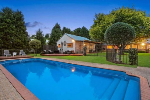 Avonlea, Bowral, Southern Highlands - Tourism Brisbane 4