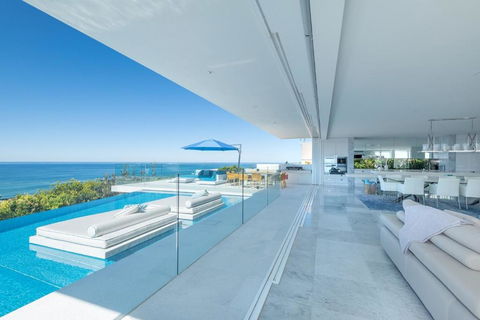 Azure - Brisbane Tourism 0