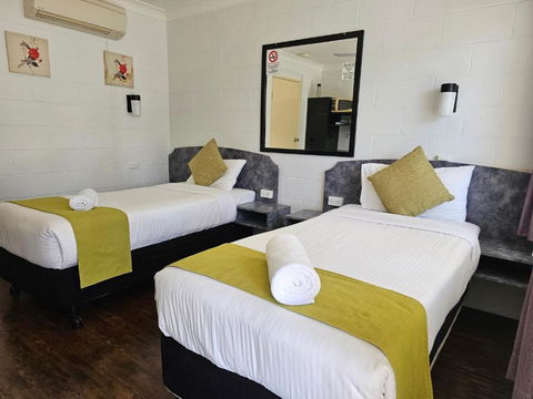 Azalea Motel - Tourism Brisbane 4