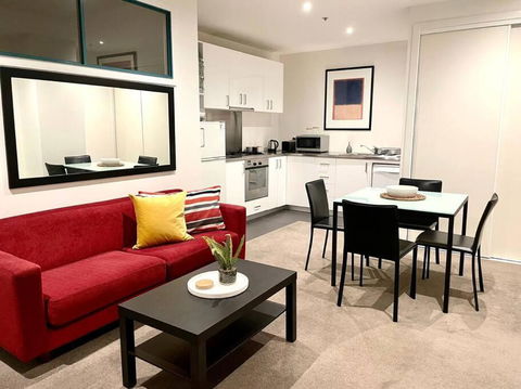 Astral Apartments - Perfectly Located 2 Bedroom Apartment In St Kilda - Tourism Brisbane 0