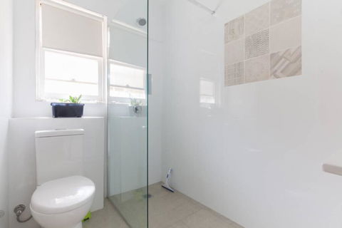 B5 Crawley Apartment 1 BRM & Sleepout Near UWA - Tourism Brisbane 4