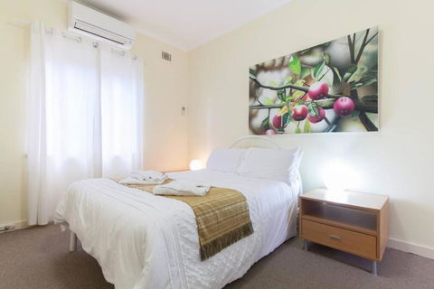 B5 Crawley Apartment 1 BRM & Sleepout Near UWA - Tourism Brisbane 1