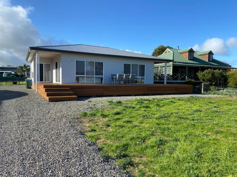 Banksia Lakeview Retreat - Tourism Brisbane 1