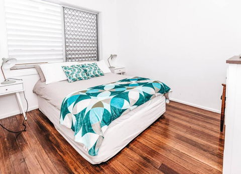 BAY PROPERTIES . Pacific Lodge - Brisbane 4u 1