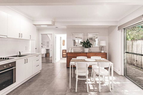 BAY PROPERTIES . Summer Salt On Main - Tourism Brisbane 0