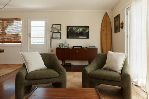 BAY PROPERTIES . The Sailors Upper Deck - Brisbane 4u 3