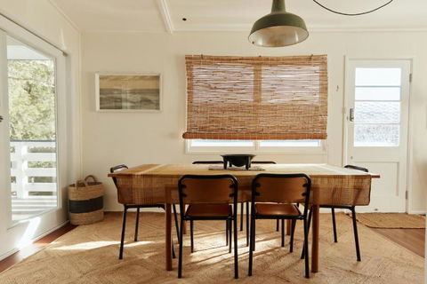 BAY PROPERTIES . The Sailors Upper Deck - Brisbane 4u 2