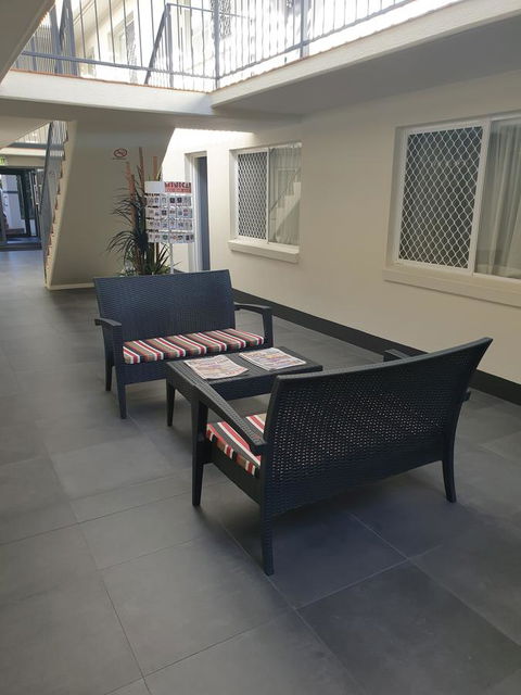 Southport Motel & Apartments - Tourism Brisbane 4