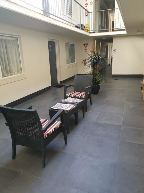 Southport Motel & Apartments - Tourism Brisbane 7
