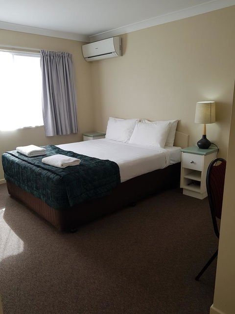 Southport Motel & Apartments - Tourism Brisbane 13