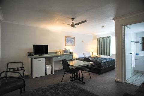 Southport Motel & Apartments - Tourism Brisbane 22