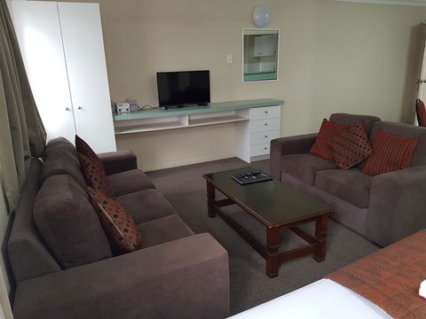 Southport Motel & Apartments - Tourism Brisbane 9