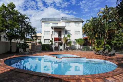 Southport Motel & Apartments - Tourism Brisbane 0
