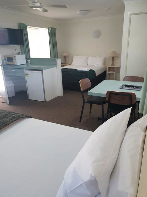 Southport Motel & Apartments - Tourism Brisbane 20