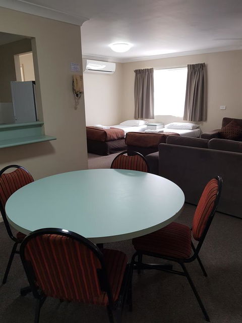 Southport Motel & Apartments - Tourism Brisbane 10