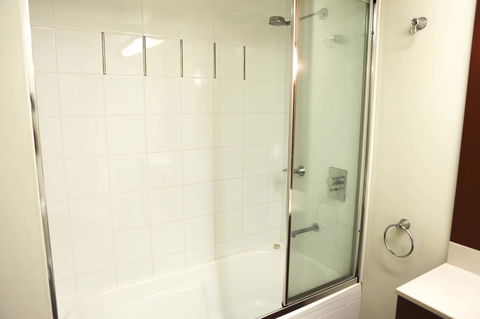 Chevron Renaissance Ocean View - Tourism Brisbane 23