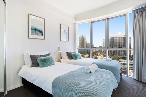 Chevron Renaissance Ocean View - Tourism Brisbane 11
