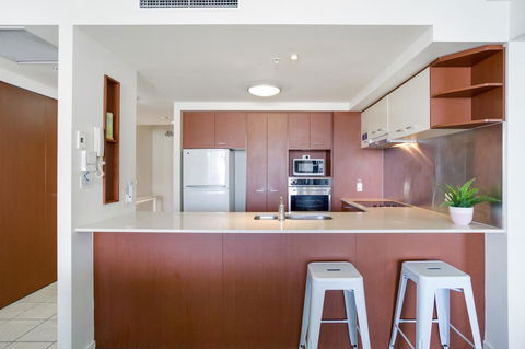 Chevron Renaissance Ocean View - Tourism Brisbane 7